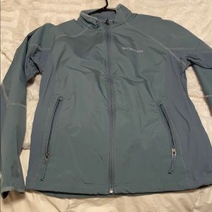 Columbia wind breaker